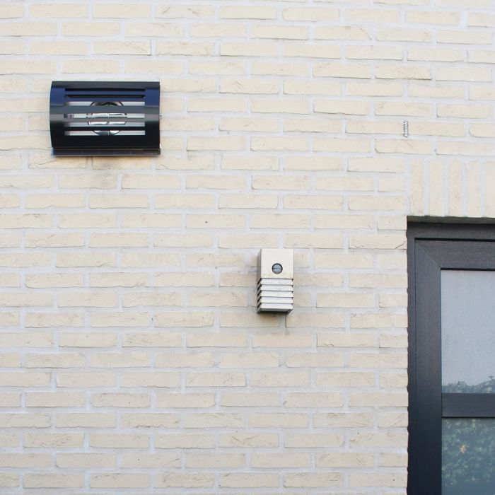 PREMIUM LINE design gevelkap -DELTA- Ø100mm - grofmazig gaas - ZWART RAL7021